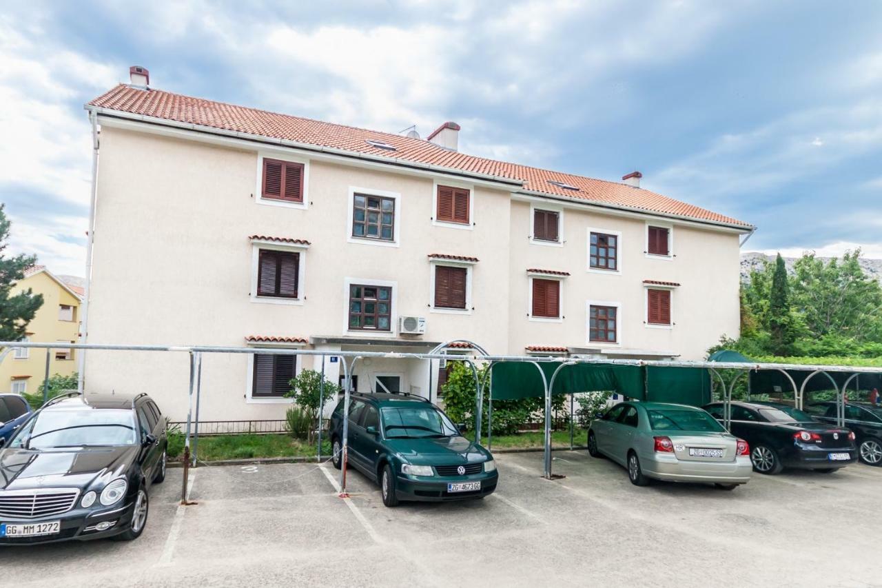 Apartment Glorija With Balcony Baska  Luaran gambar