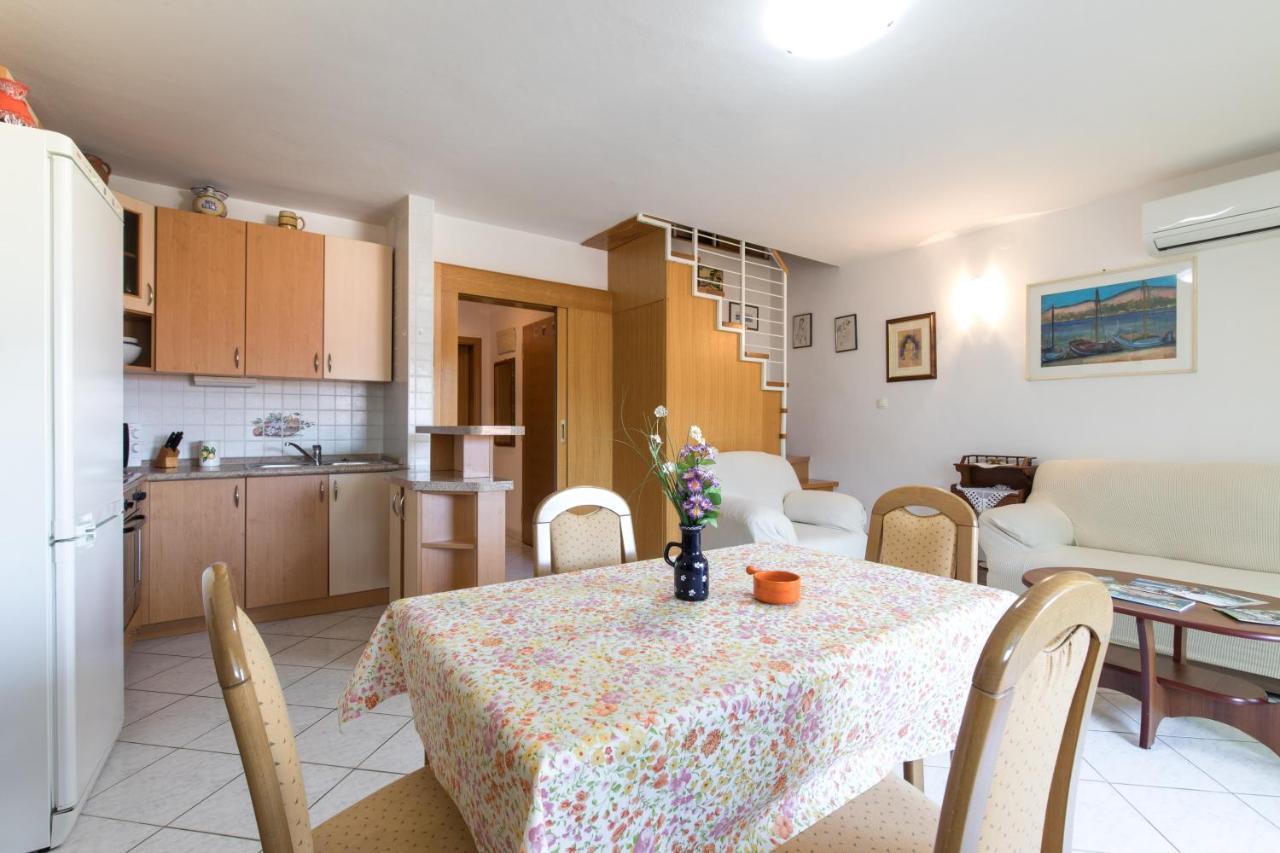 Apartment Glorija With Balcony Baska  Luaran gambar