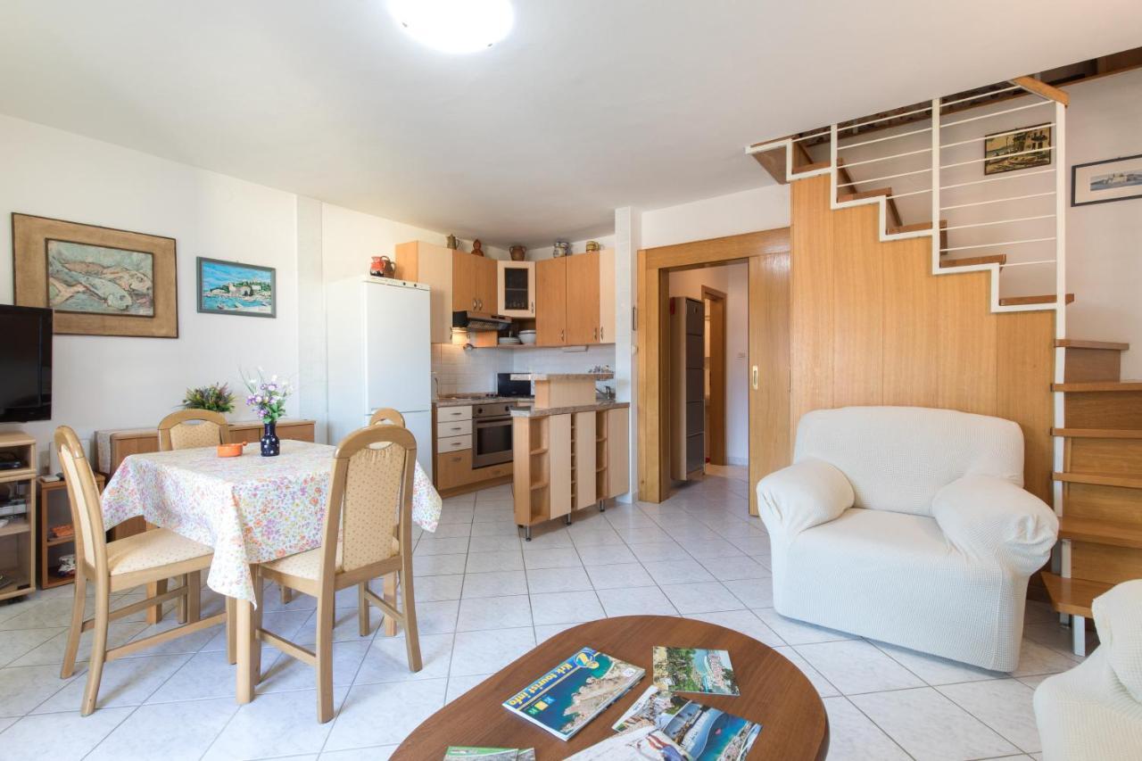 Apartment Glorija With Balcony Baska  Luaran gambar